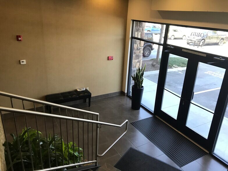 More Photos Of 3715 E Overland Rd, Meridian Medical For Lease