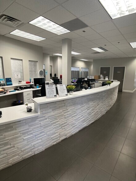 More Photos Of 535 E McKellips Rd, Mesa Office For Sale