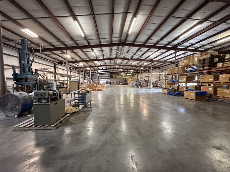 More Photos Of 10110 Palafox Hwy N, Pensacola Warehouse For Sale