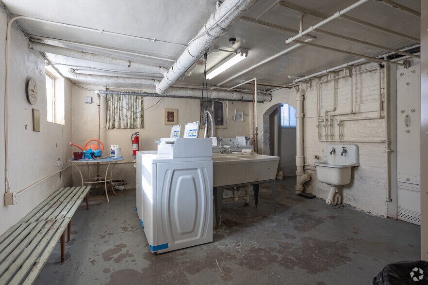 More Photos Of 814 Center Ave, Bay City Apartments For Sale