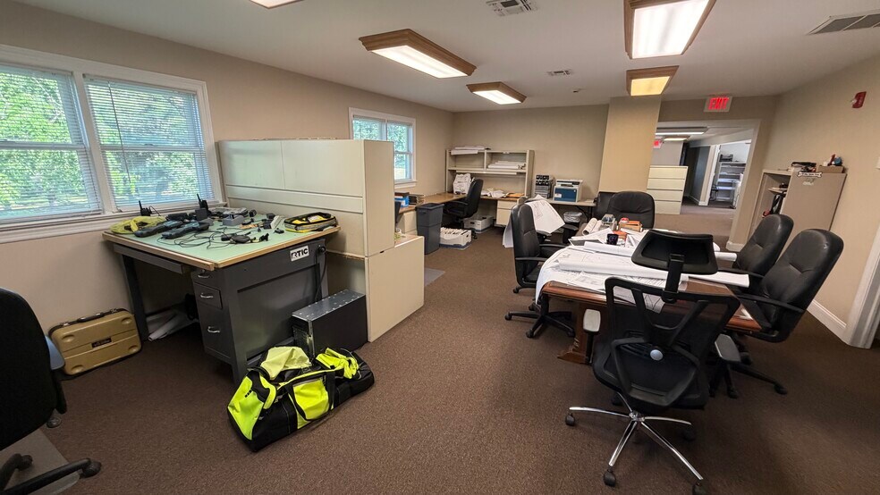 More Photos Of 205 State Route 31 N, Washington Office Residential For Sale