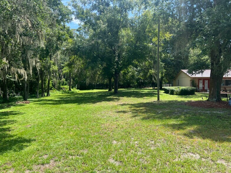 More Photos Of 124 Nevel Rd, Lutz Veterinarian Kennel For Sale