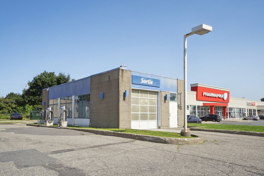 More Photos Of 80-90 Rue Quévillon, Varennes Convenience Store For Sale