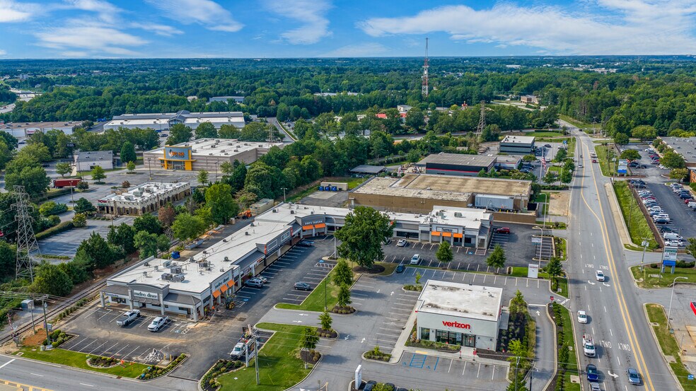 More Photos Of 1178 Woodruff Rd, Greenville Unknown For Lease