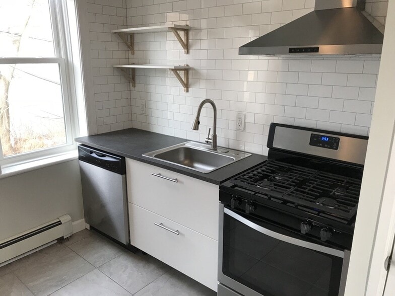 More Photos Of 181 Monticello Ave, Jersey City Apartments For Lease