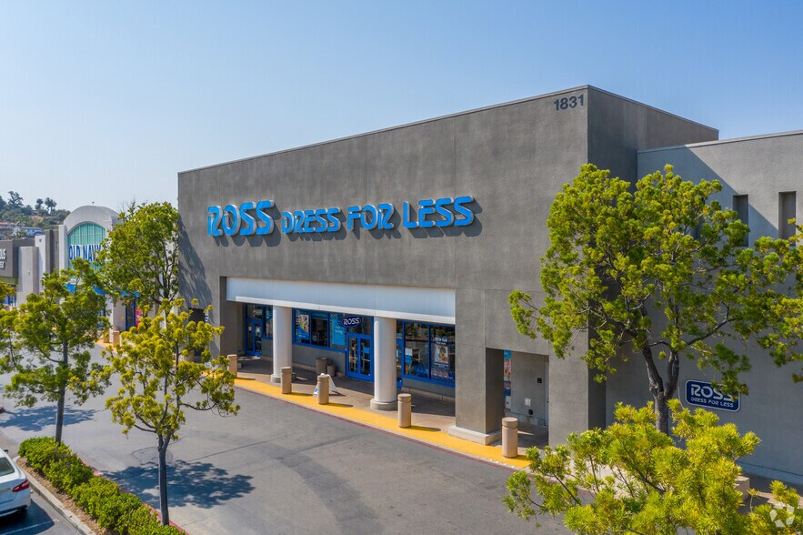 More Photos Of 1711-1990 University Dr, Vista Unknown For Lease