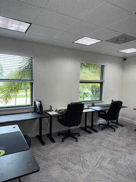 More Photos Of 9696 Bonita Beach Rd, Bonita Springs Office For Lease