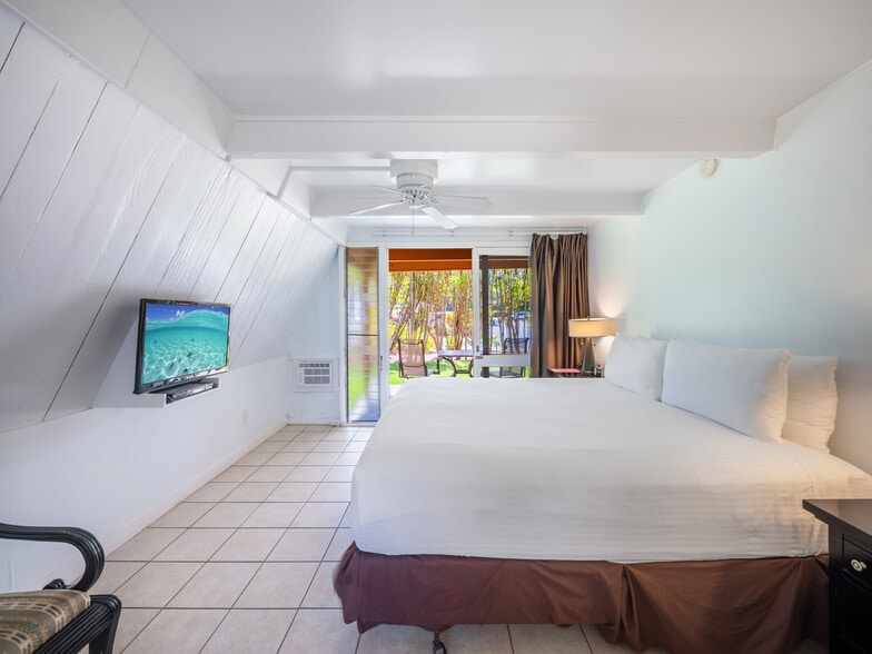 More Photos Of 1300 Kamehameha V Hwy, Kaunakakai Hotel For Sale