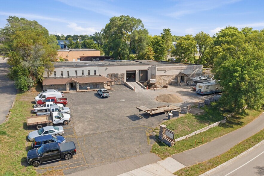 More Photos Of 15 SW Old Highway 8, New Brighton Manufacturing For Sale