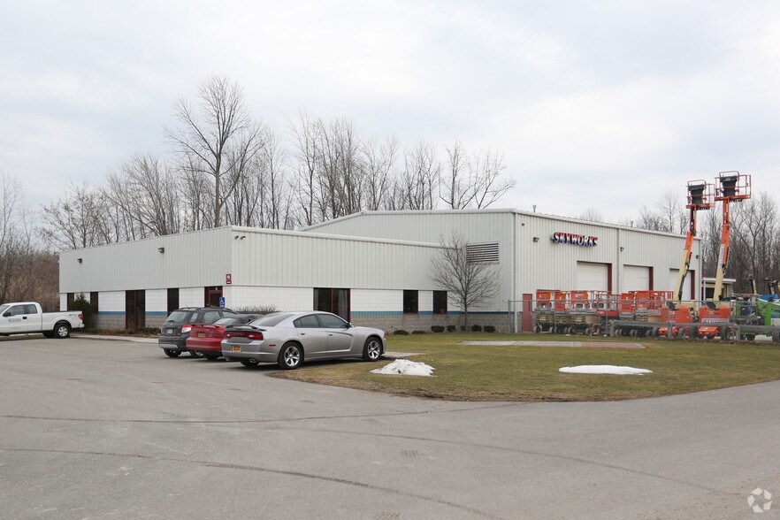 More Photos Of 63 Pixley Industrial Pky, Rochester Warehouse For Lease
