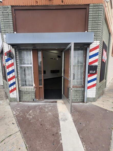 More Photos Of 2822 W Slauson Ave, Los Angeles Storefront Retail Residential For Lease