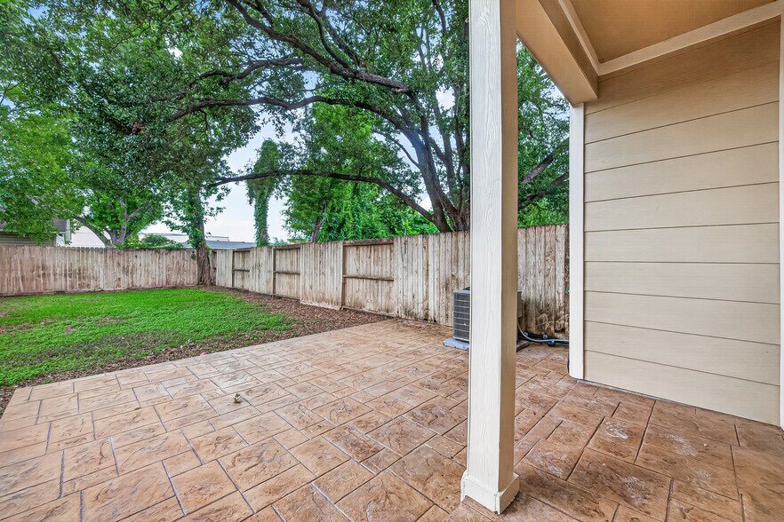 More Photos Of 14134 Packard St, Houston Specialty For Sale