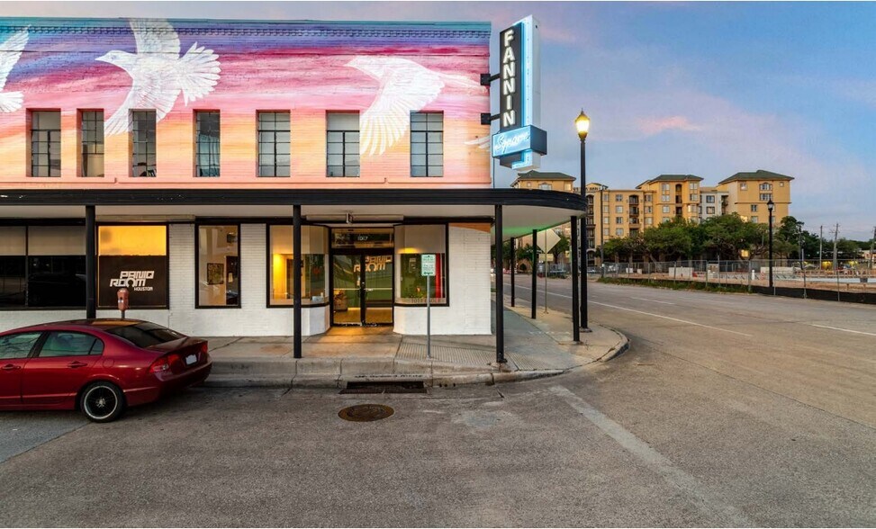 More Photos Of 4118 Fannin St, Houston Storefront For Lease