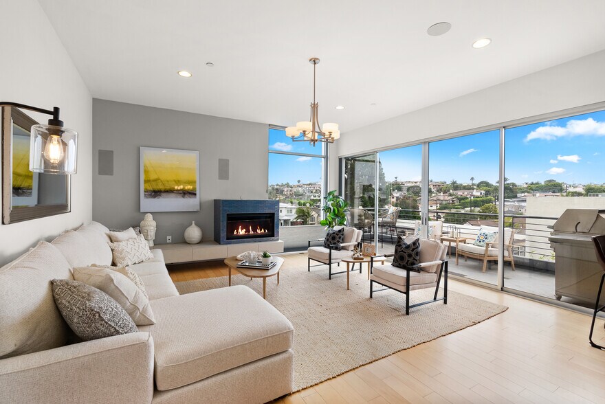 More Photos Of 930-932 Manhattan Beach Blvd, Manhattan Beach Office Residential For Sale