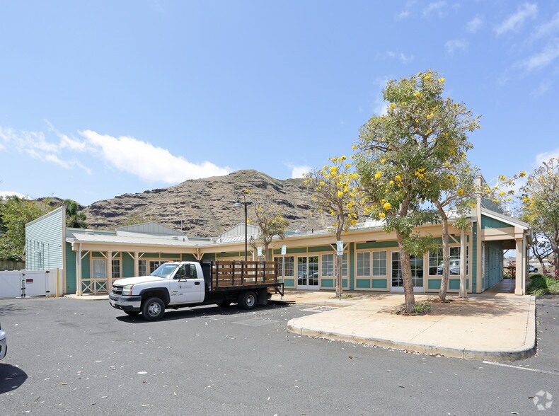 More Photos Of 87-1988 Pakeke St, Waianae Freestanding For Lease