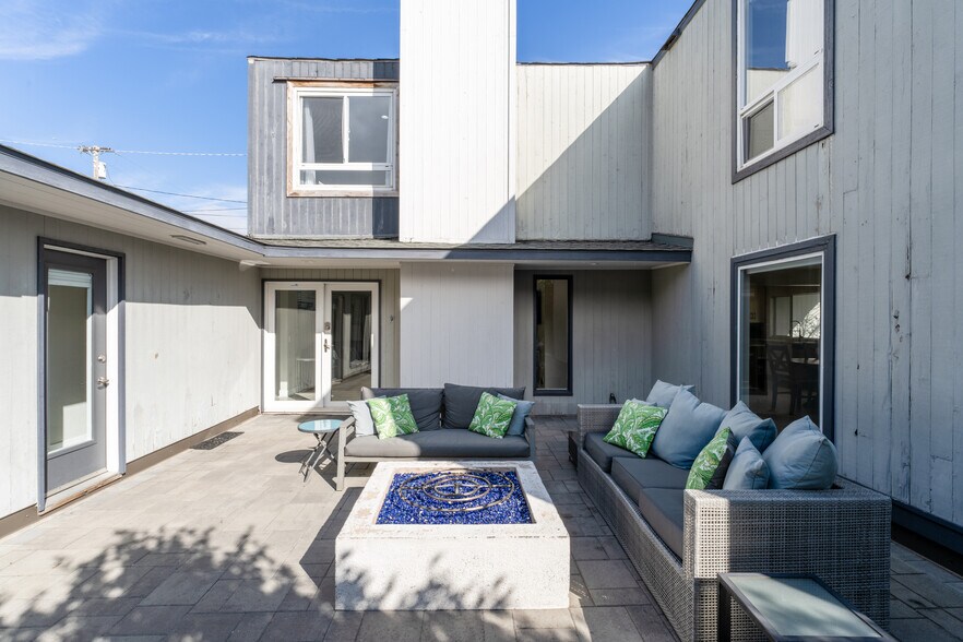 More Photos Of 1920 Beryl St, San Diego Specialty For Sale