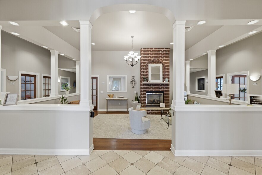 More Photos Of 1280 W Main St, Sun Prairie Freestanding For Sale
