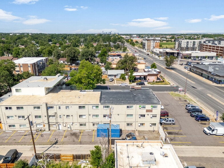More Photos Of 1960 Dallas St, Aurora Multifamily For Sale