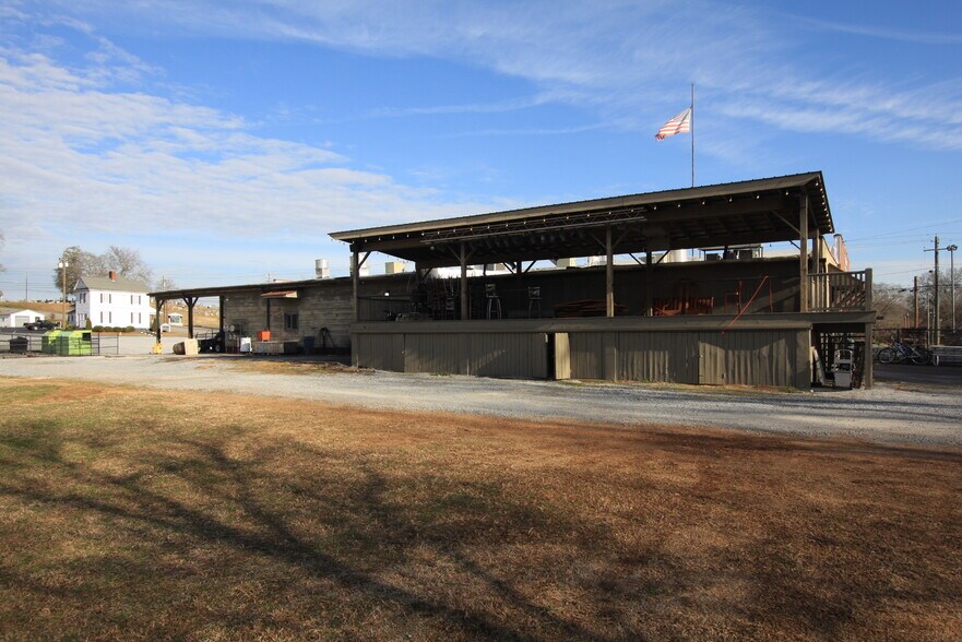 More Photos Of 217 W Elm St, Rockmart Specialty For Sale