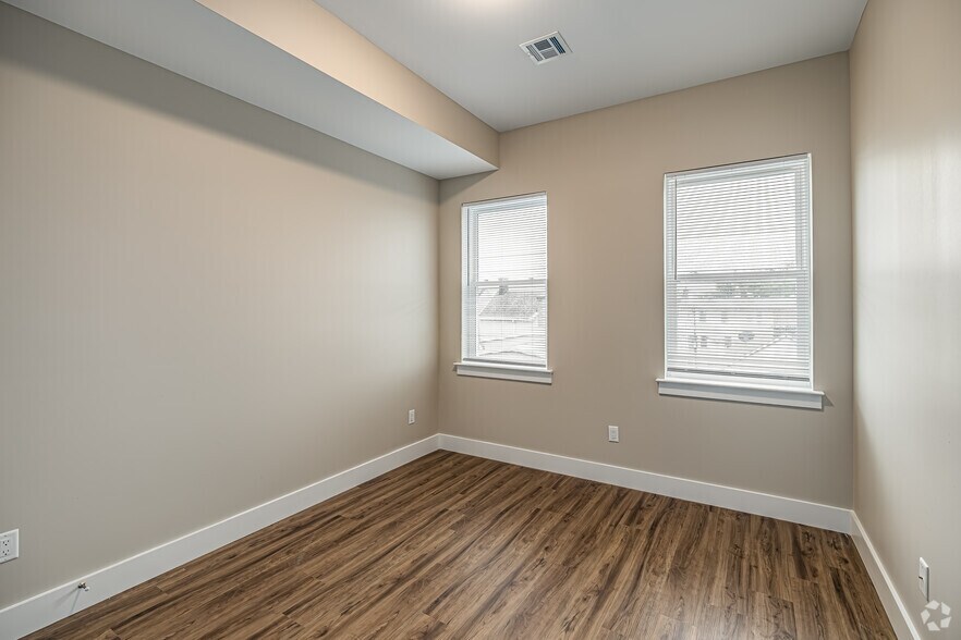 More Photos Of 120 Elm St, Newark Apartments For Lease