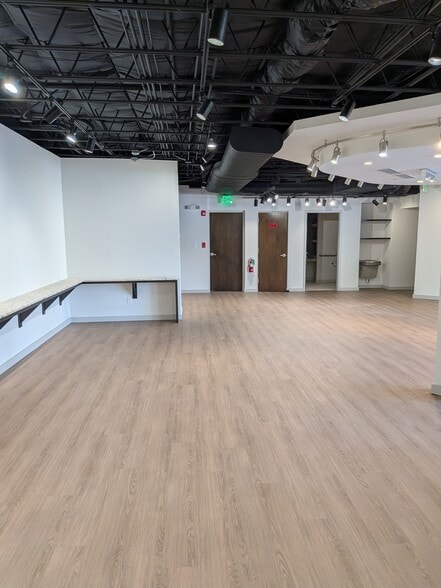 More Photos Of 145 Lincoln Ave, Winter Park Office For Lease