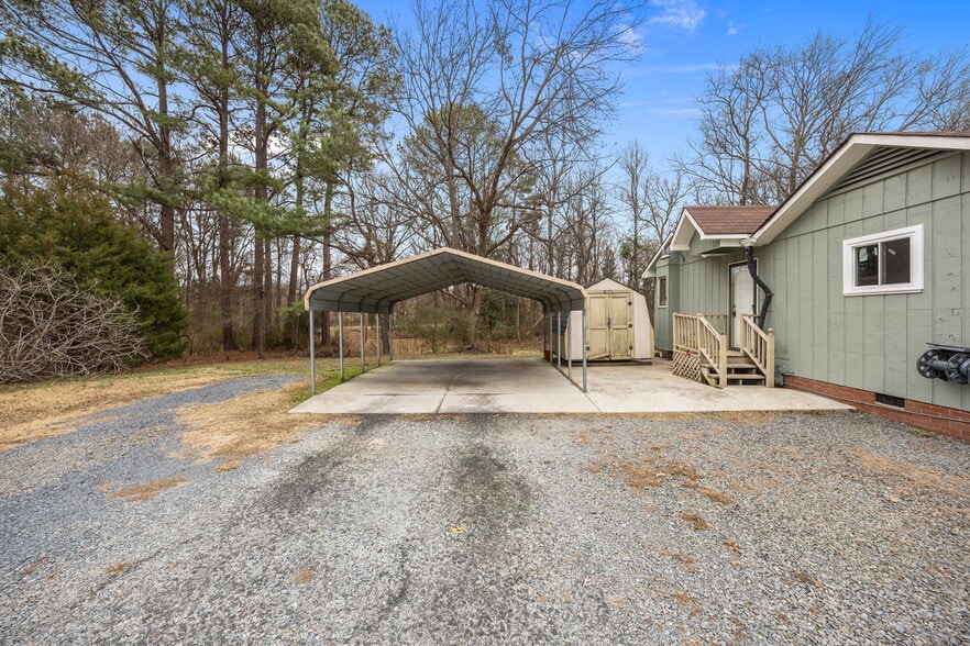 More Photos Of 710 US Highway 52 Highway N, Albemarle Office For Sale