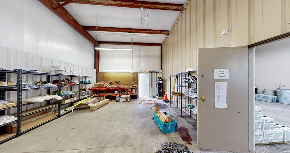 More Photos Of 609 W Poplar St, Fayetteville Warehouse For Lease