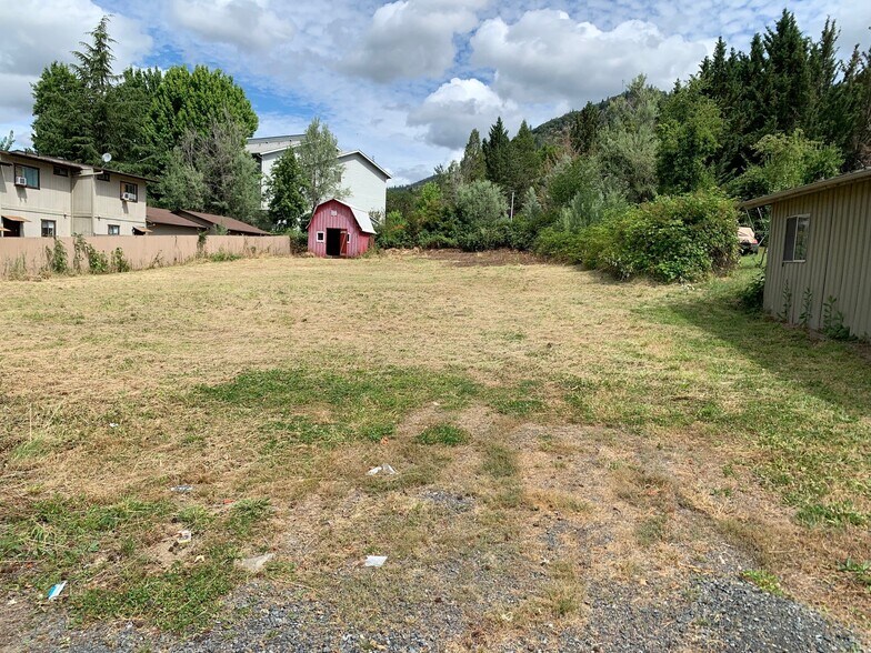 More Photos Of 2060 NE Fairview Ave, Grants Pass Land For Sale