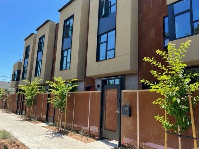 More Photos Of 739-747 Channing Way, Berkeley Apartments For Sale