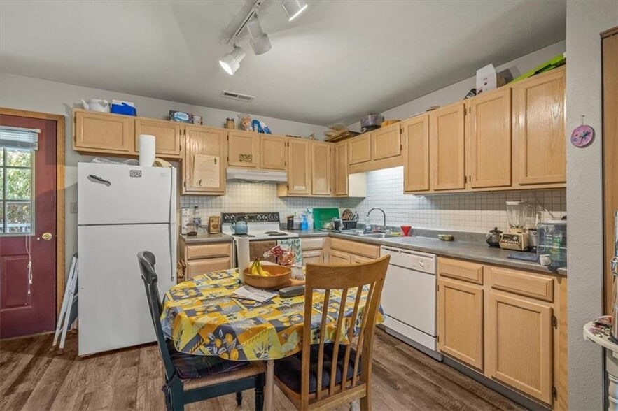 More Photos Of 15 Pivot Rock Rd, Eureka Springs Apartments For Sale