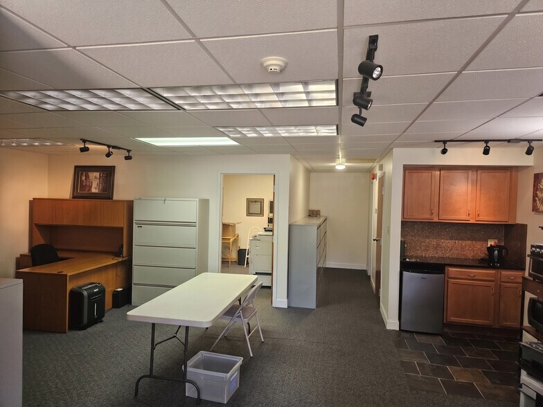 More Photos Of 893 S Matlack St, West Chester Flex For Lease
