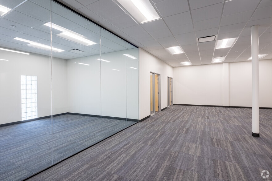 More Photos Of 6701 Odessa Ave, Van Nuys Warehouse For Lease