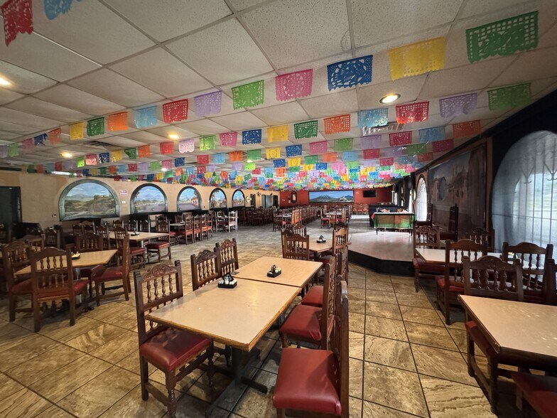 More Photos Of 1310-1312 N Wayside Dr, Houston Restaurant For Lease