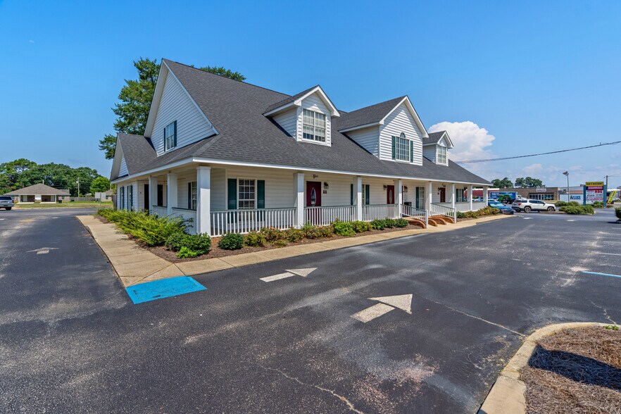More Photos Of 22193 Highway 59 S, Robertsdale Office For Lease