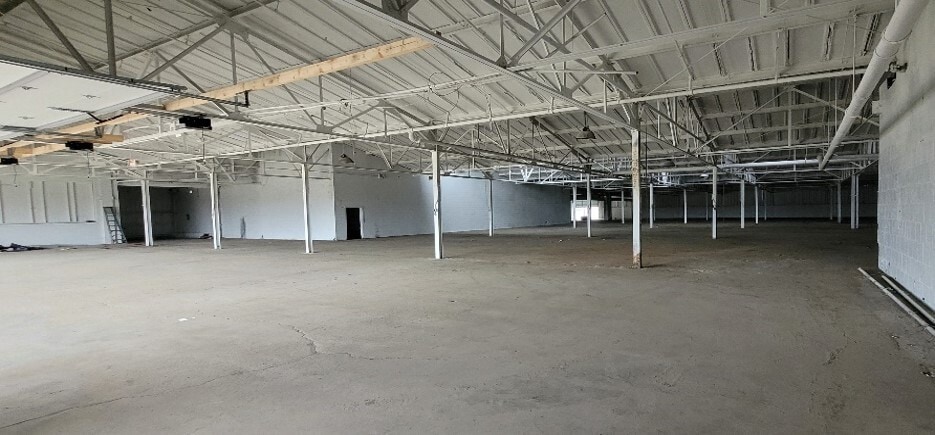 More Photos Of 1428 W Henry St, Indianapolis Manufacturing For Lease