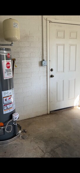 More Photos Of 10052 S Highway 69, Mayer Restaurant For Lease