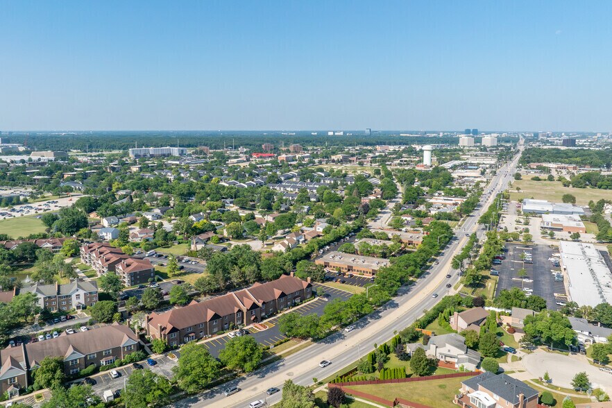 More Photos Of 825 E Golf Rd, Arlington Heights Medical For Lease