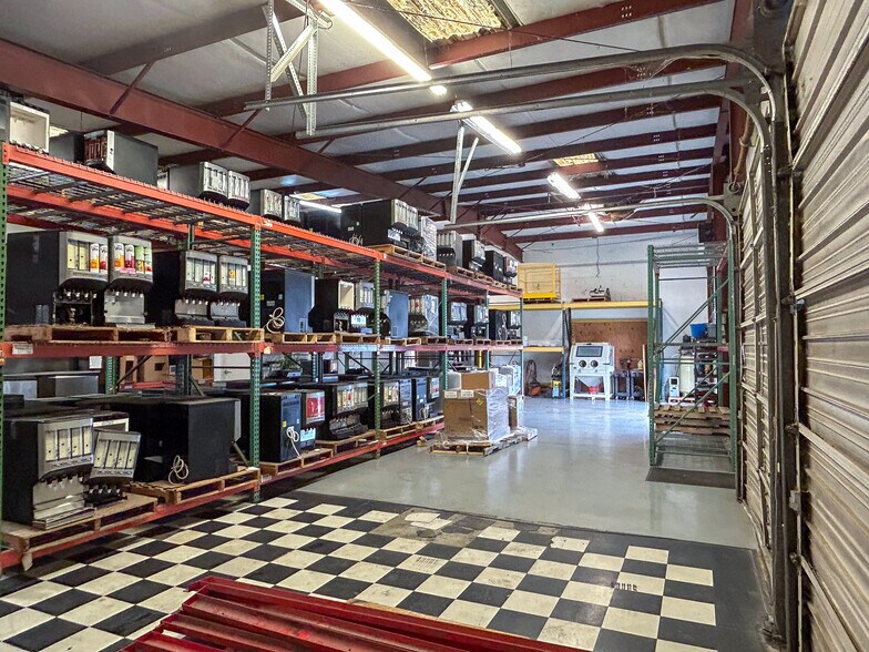 More Photos Of 4273 Domino Ave, North Charleston Warehouse For Lease