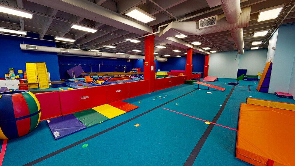 More Photos Of 7373 W 107th St, Overland Park Office For Lease