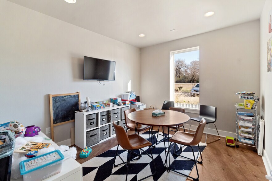More Photos Of 555 William D Fitch Pkwy, College Station Office For Sale