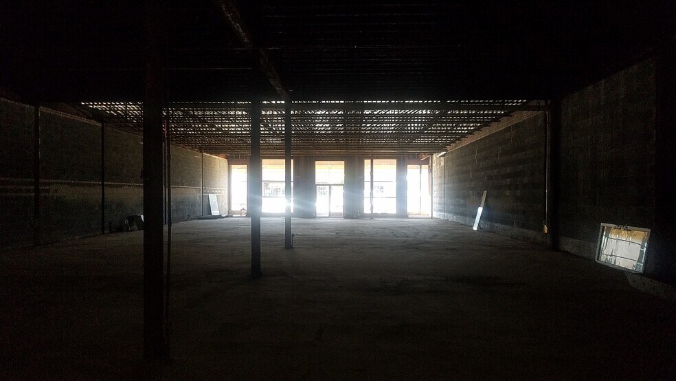 More Photos Of 502-514 6th St N, Texas City General Retail For Sale