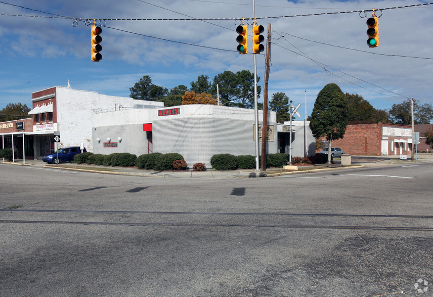 Primary Photo Of 101 N Main St, Red Springs Freestanding For Lease