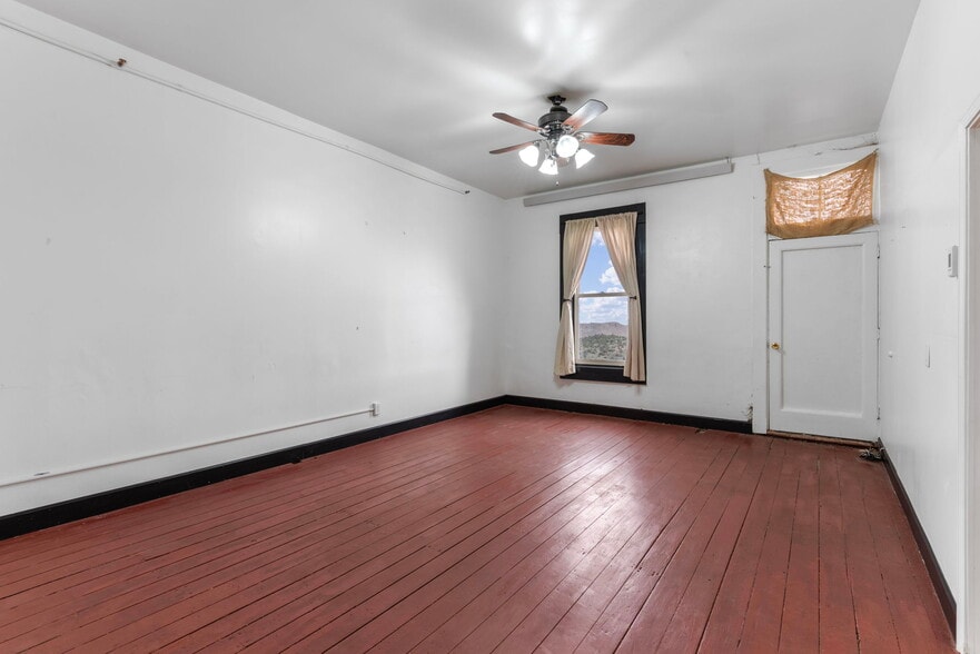 More Photos Of 55 N C St, Virginia City Storefront Retail Office For Sale