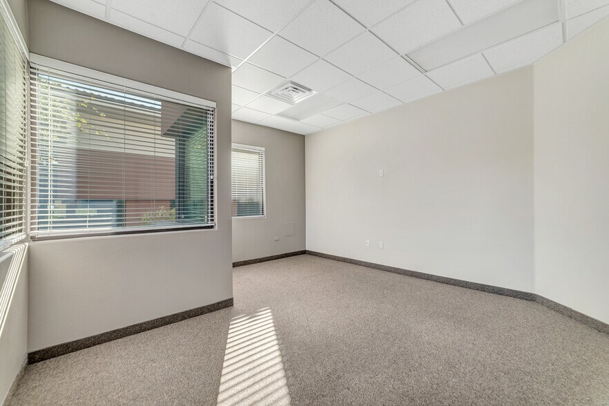 More Photos Of 5564 S Fort Apache Rd, Las Vegas Medical For Lease