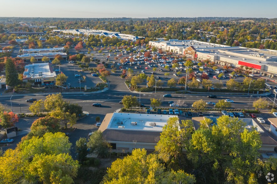 More Photos Of 411 Blue Ravine Rd, Folsom General Retail For Lease