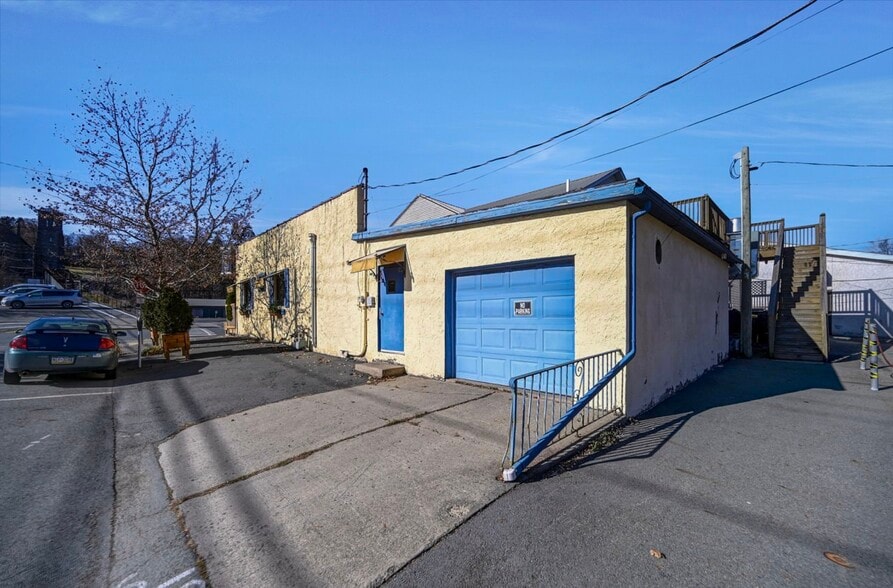 More Photos Of 501 Main St, Honesdale Restaurant For Sale