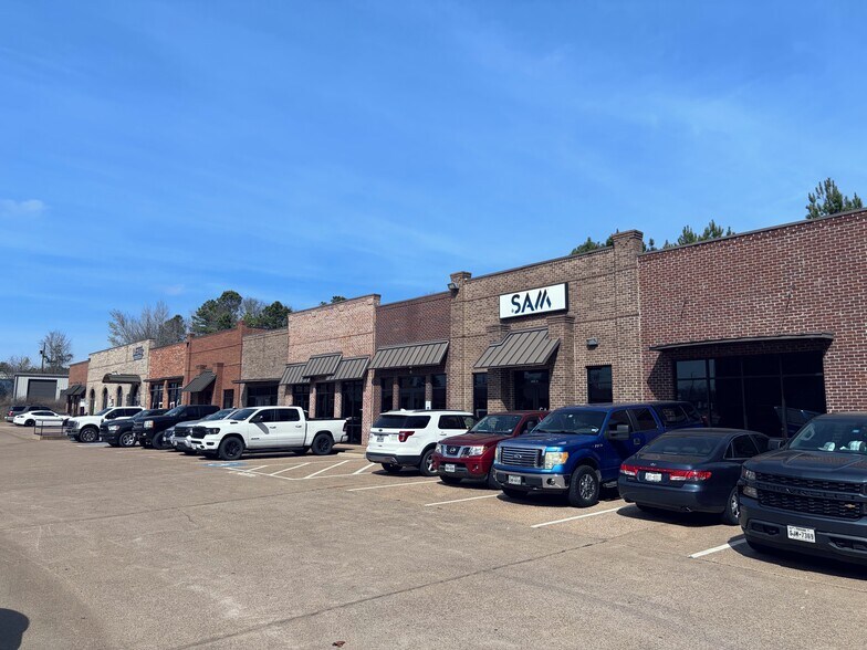 More Photos Of , Lindale General Retail For Sale