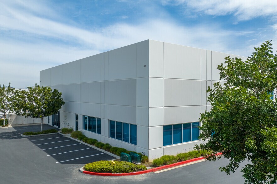 More Photos Of 1860 Compton Ave, Corona Office For Lease