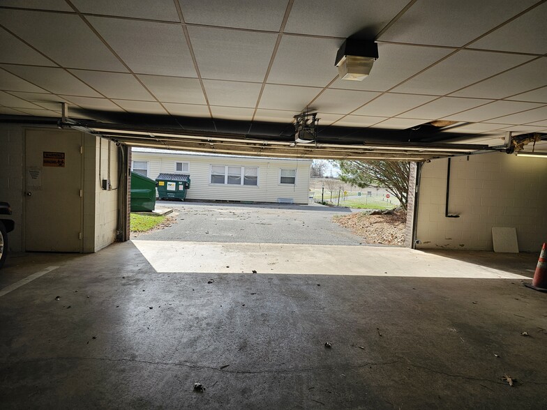 More Photos Of 1108 E Chocolate Ave, Hershey Medical For Sale
