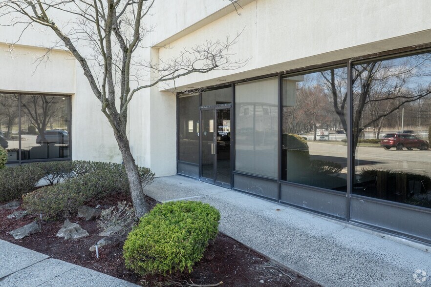 More Photos Of 300 Route 17, Mahwah Warehouse For Lease
